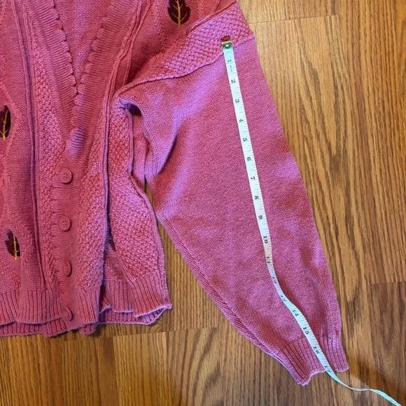 Vintage Hunter’s Glen Pink Cardigan with Leaf Detail – Size M - Picture 5 of 11